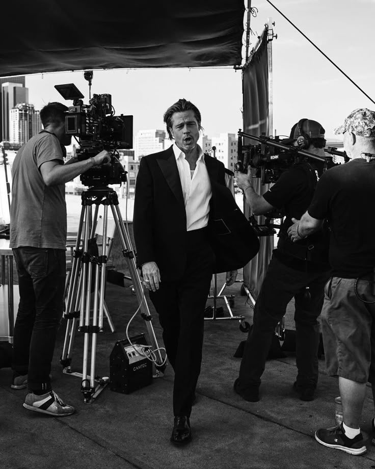 Bradley Pitt behind the scenes archive