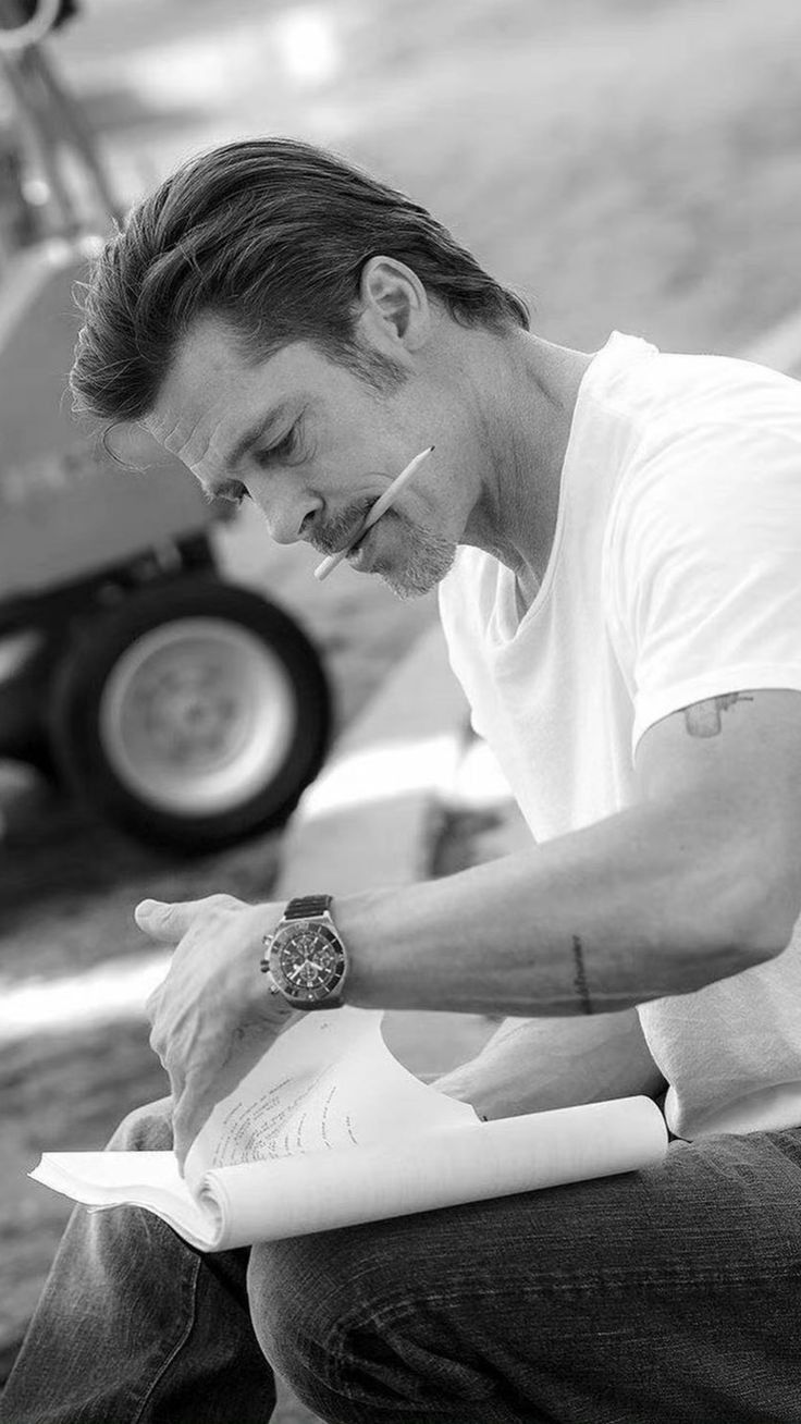 Bradley Pitt behind the scenes