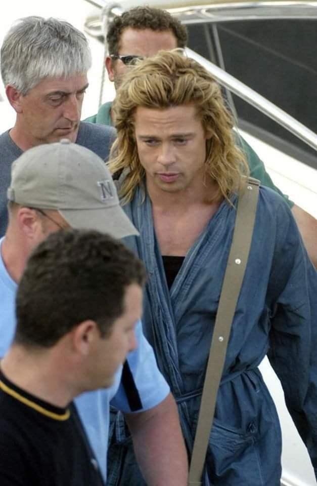 Bradley Pitt candid moment on set